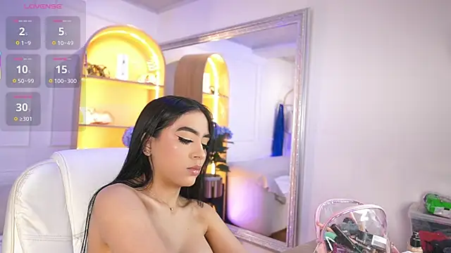 Snapshot of elasummer chatting on October 2025 12:25:01 PM elasummer online show from October 2025 12:25:01 PM