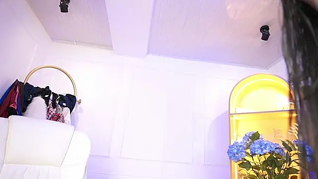 elasummer online show from January 2026 12:32:02 PM