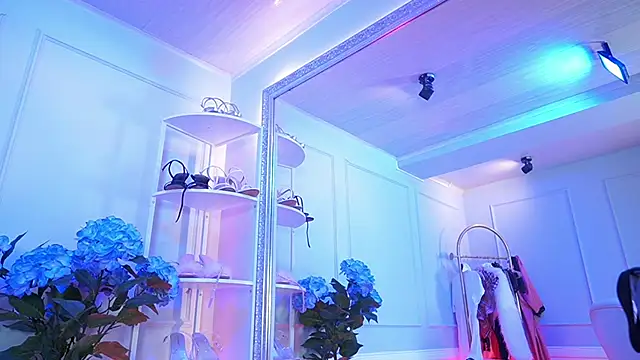 elasummer online show from March 2026 12:30:01 PM