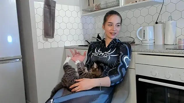 Snapshot of Tate_Angel chatting on December 2024 07:31:02 PM Tate Angel online show from December 2024 07:31:02 PM