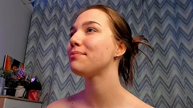 Snapshot of Tate_Angel chatting on January 2025 09:18:01 PM Tate Angel online show from January 2025 09:18:01 PM