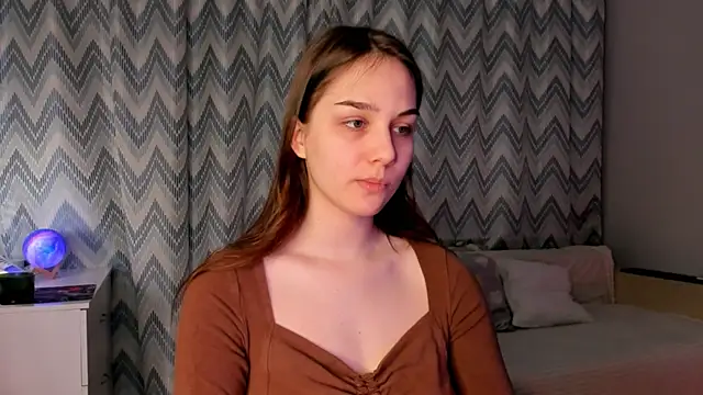 Snapshot of Tate_Angel chatting on February 2025 06:19:01 PM Tate Angel online show from February 2025 06:19:01 PM