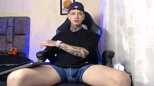 Snapshot of Dan_brownn chatting on April 2026 02:20:02 AM Dan brownn online show from April 2026 02:20:02 AM