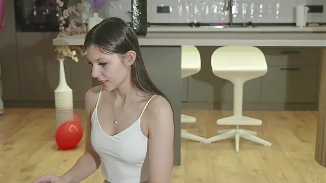 whisper of love online show from November 2025 02:22:02 AM