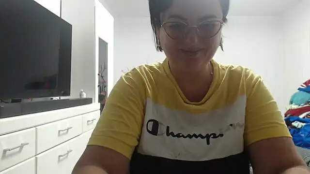 Amandamuller1982 online show from September 2025 09:28:02 PM