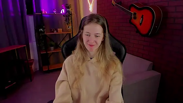 Sharon Evansi online show from January 2025 08:32:02 AM