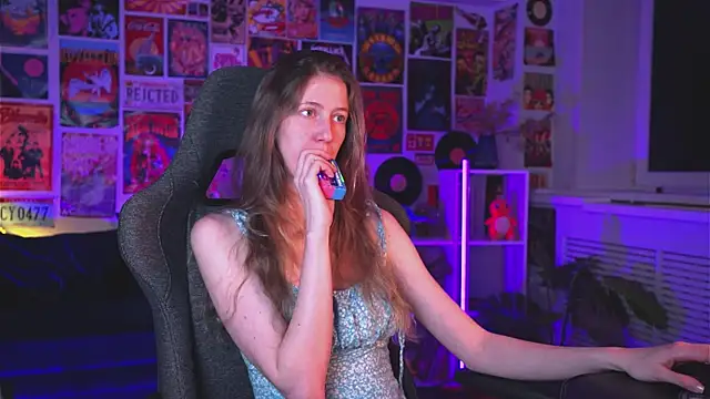 Sharon Evansi online show from February 2025 12:38:02 PM