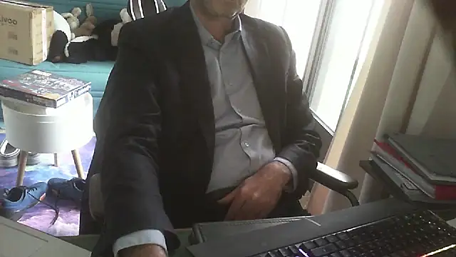 shyfrenchcock1 online show from December 2025 02:15:01 PM