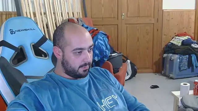 chicomallorca96 online show from February 2026 04:21:02 PM