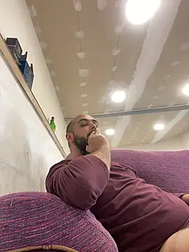 chicomallorca96 online show from April 2026 03:57:02 PM