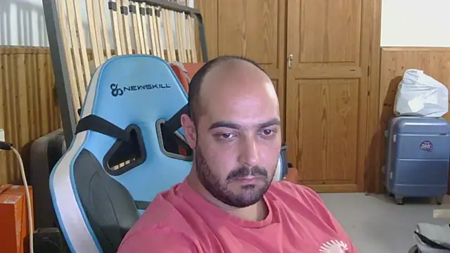 chicomallorca96 online show from April 2026 03:35:02 PM