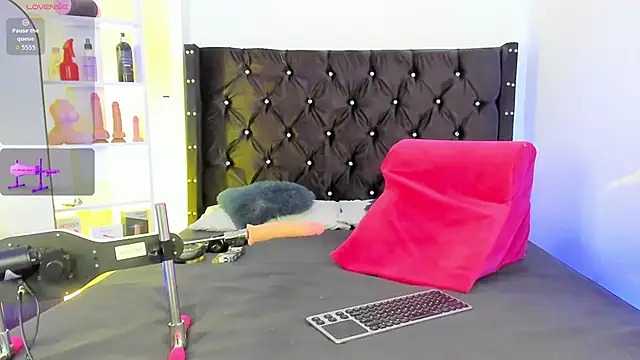 Duriel  online show from November 2025 01:04:02 AM