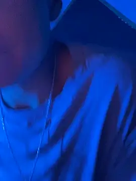 Snapshot of SkinnyHot444 chatting on February 2025 11:43:02 AM SkinnyHot444 online show from February 2025 11:43:02 AM