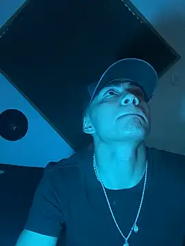 Snapshot of SkinnyHot444 chatting on March 2025 02:21:02 PM SkinnyHot444 online show from March 2025 02:21:02 PM