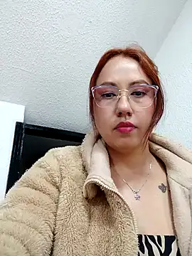 Snapshot of VIOLETA-25_ chatting on February 2025 04:32:02 PM VIOLETA-25 online show from February 2025 04:32:02 PM