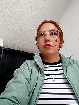 Snapshot of VIOLETA-25_ chatting on February 2025 09:17:01 PM VIOLETA-25 online show from February 2025 09:17:01 PM