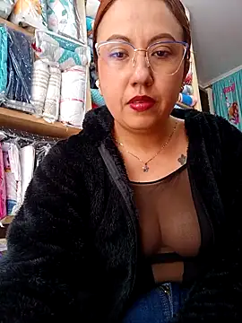 Snapshot of VIOLETA-25_ chatting on March 2025 07:05:02 PM VIOLETA-25 online show from March 2025 07:05:02 PM