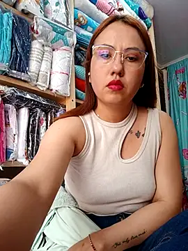 Snapshot of VIOLETA-25_ chatting on March 2025 08:46:02 PM VIOLETA-25 online show from March 2025 08:46:02 PM