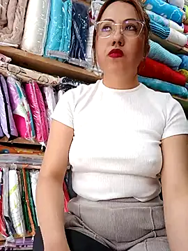 Snapshot of VIOLETA-25_ chatting on March 2025 07:58:02 PM VIOLETA-25 online show from March 2025 07:58:02 PM