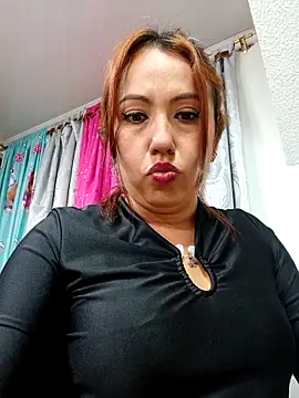 Snapshot of VIOLETA-25_ chatting on March 2025 06:36:01 PM VIOLETA-25 online show from March 2025 06:36:01 PM