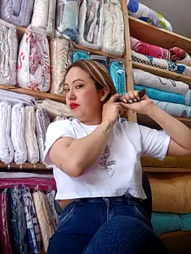 Snapshot of VIOLETA-25_ chatting on September 2025 03:34:02 PM VIOLETA-25 online show from September 2025 03:34:02 PM