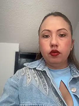 Snapshot of VIOLETA-25_ chatting on October 2025 03:04:01 PM VIOLETA-25 online show from October 2025 03:04:01 PM