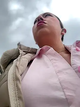 Snapshot of VIOLETA-25_ chatting on November 2025 03:01:02 PM VIOLETA-25 online show from November 2025 03:01:02 PM