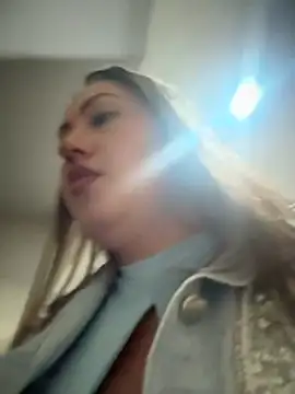 Snapshot of VIOLETA-25_ chatting on December 2025 02:59:01 PM VIOLETA-25 online show from December 2025 02:59:01 PM