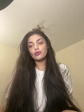 Sweet Khalifa  online show from February 2025 03:39:01 PM