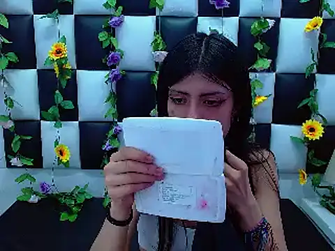 Morgana Smit online show from February 2025 01:38:01 PM