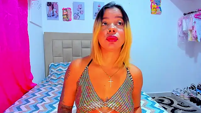 Snapshot of Miranda-brow chatting on January 2025 04:08:01 PM Miranda-brow online show from January 2025 04:08:01 PM