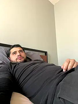 LATINMOBB online show from December 2024 08:00:01 PM