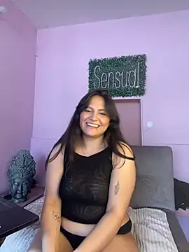 Snapshot of PoliBenett_ chatting on December 2024 07:51:01 PM PoliBenett  online show from December 2024 07:51:01 PM