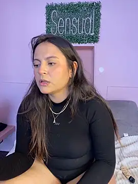 Snapshot of PoliBenett_ chatting on December 2024 06:29:01 PM PoliBenett  online show from December 2024 06:29:01 PM