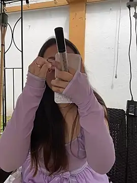 Snapshot of PoliBenett_ chatting on January 2025 05:51:01 PM PoliBenett  online show from January 2025 05:51:01 PM