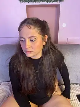 Snapshot of PoliBenett_ chatting on January 2025 03:24:01 PM PoliBenett  online show from January 2025 03:24:01 PM