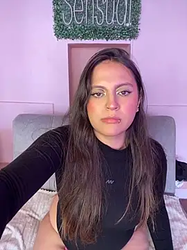 Snapshot of PoliBenett_ chatting on February 2025 05:47:02 PM PoliBenett  online show from February 2025 05:47:02 PM