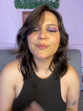 Snapshot of PoliBenett_ chatting on February 2025 07:40:02 PM PoliBenett  online show from February 2025 07:40:02 PM