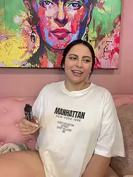 Snapshot of PoliBenett_ chatting on February 2025 08:29:02 AM PoliBenett  online show from February 2025 08:29:02 AM