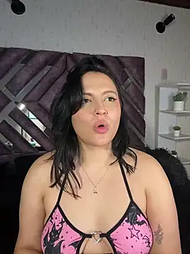 Snapshot of PoliBenett_ chatting on March 2025 10:42:01 PM PoliBenett  online show from March 2025 10:42:01 PM