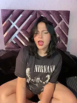 Snapshot of PoliBenett_ chatting on March 2025 04:22:01 PM PoliBenett  online show from March 2025 04:22:01 PM