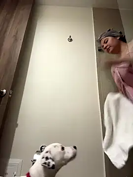 Snapshot of PoliBenett_ chatting on October 2025 05:10:02 PM PoliBenett  online show from October 2025 05:10:02 PM