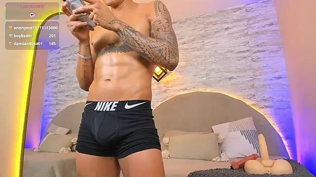 Aron Bolt online show from March 2026 12:42:02 PM