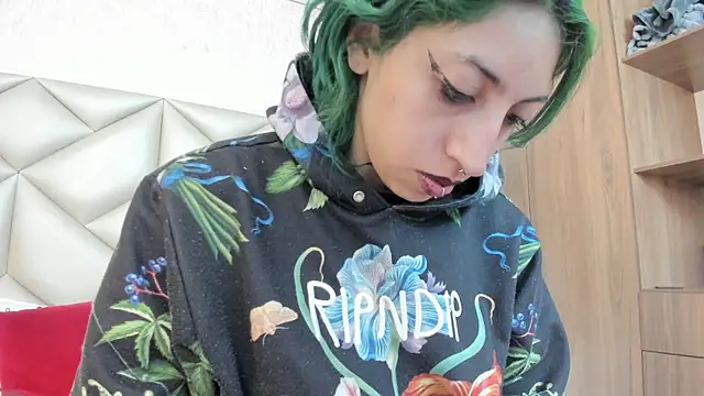 Im gaia online show from November 2025 12:34:01 PM