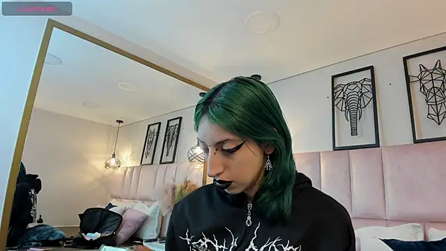 Im gaia online show from November 2025 12:31:02 PM