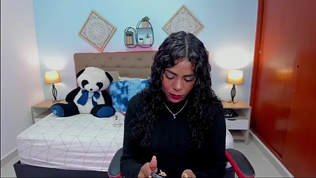 Snapshot of Edelaine_rogers chatting on November 2025 05:08:02 AM Edelaine rogers online show from November 2025 05:08:02 AM