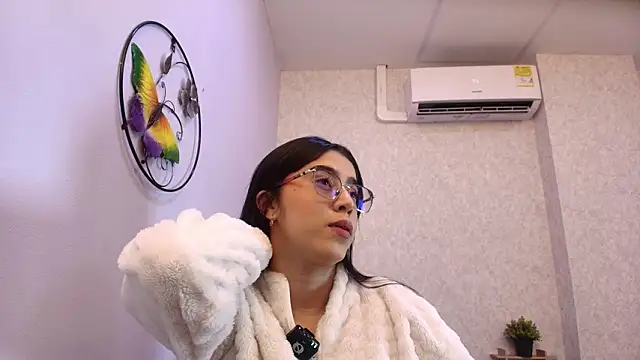 Amy wats0n online show from February 2026 07:10:01 PM