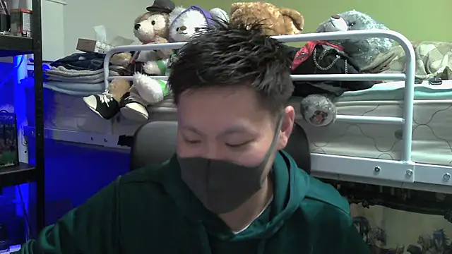 Snapshot of Owl1216 chatting on December 2024 01:47:01 PM Owl1216 online show from December 2024 01:47:01 PM