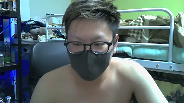 Snapshot of Owl1216 chatting on February 2025 04:40:02 PM Owl1216 online show from February 2025 04:40:02 PM