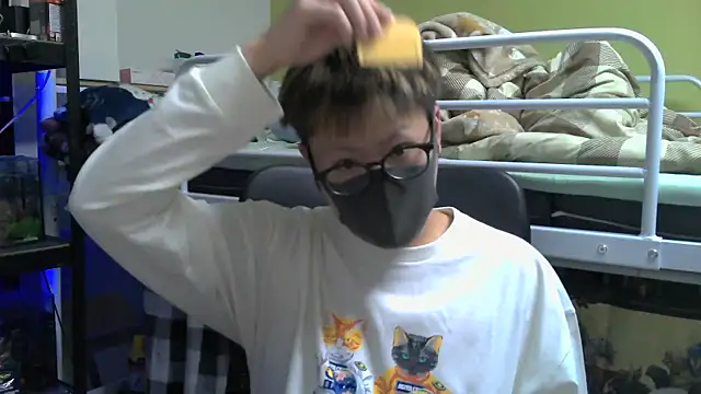 Snapshot of Owl1216 chatting on March 2025 12:12:02 PM Owl1216 online show from March 2025 12:12:02 PM